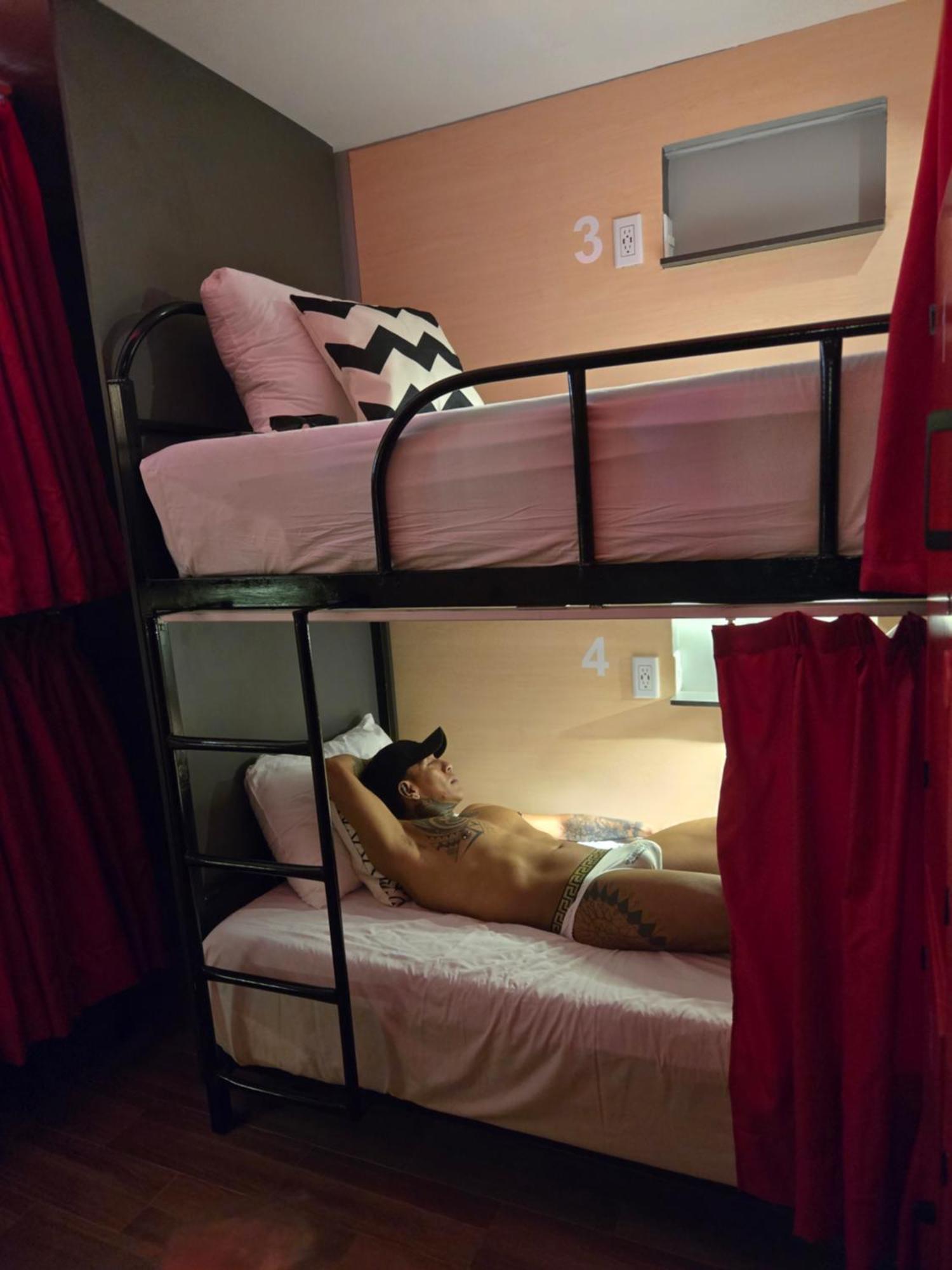 Spartacus Hostel Boutique For Men Puerto Vallarta Exteriör bild
